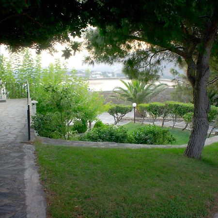 Aiolos Hotel Ménites Exterior foto